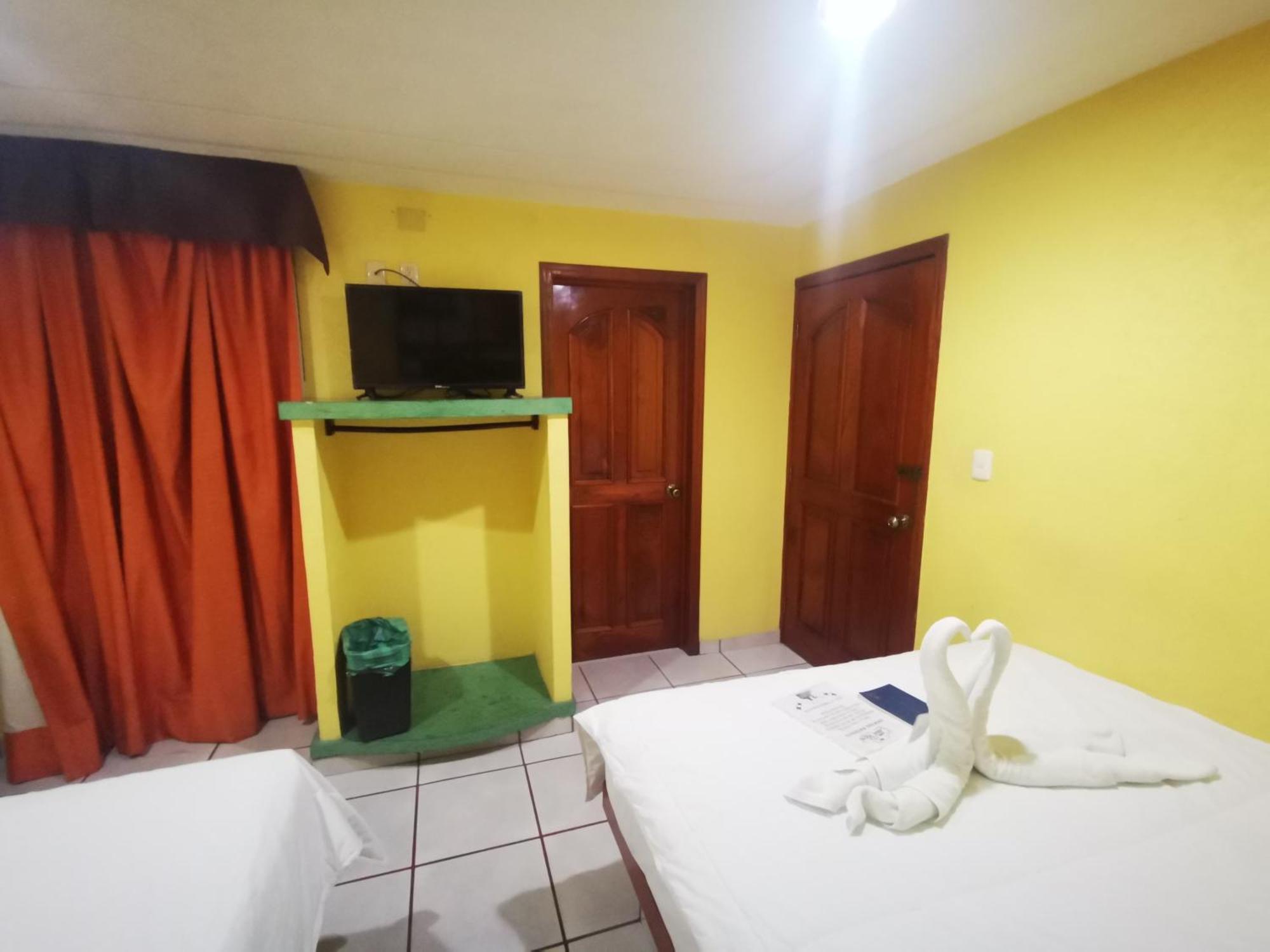 Hotel Casa Real Poza Rica Esterno foto