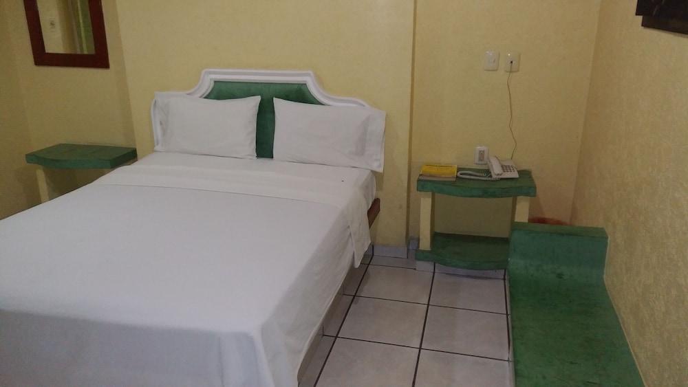 Hotel Casa Real Poza Rica Esterno foto